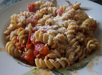 Fresh Tomato Sauce Pasta 